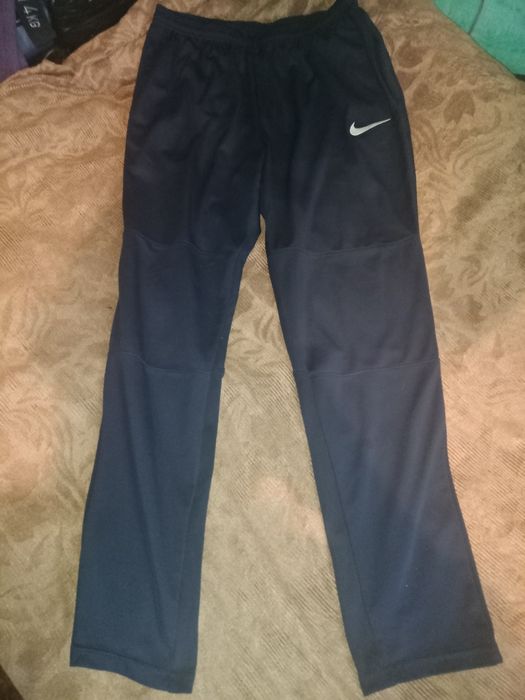 Спортивные штаны Nike