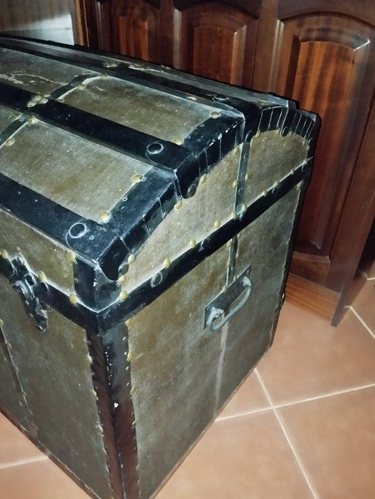 Bau - Arca - Mala - Antigo - Bem estimado