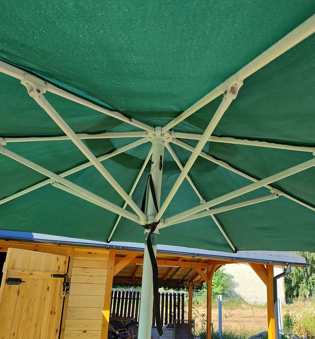 Sprzedam parasol ogrodowy 3 METRY.