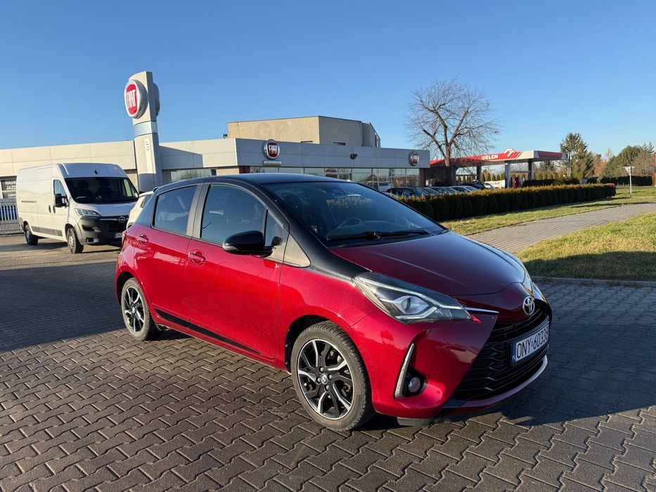 Toyota Yaris 1.5 111KM Top wersja, piękny lakier, grzane fotele, minimalny przebieg