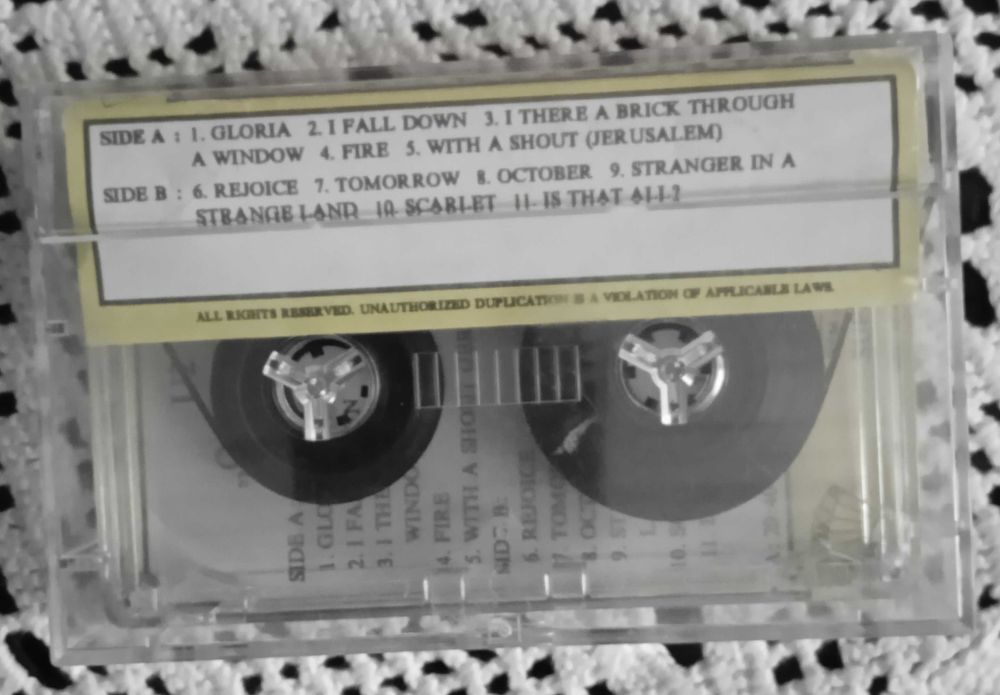 U2 – October – kaseta magnetofonowa