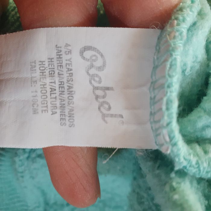 Turkusowa bluza z kapturem