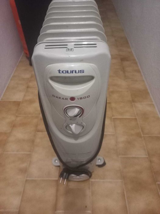 Aquecedor a óleo branco