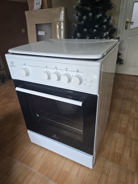 Газова плита GRETA 60×60 з газовою духовкою, майже нова