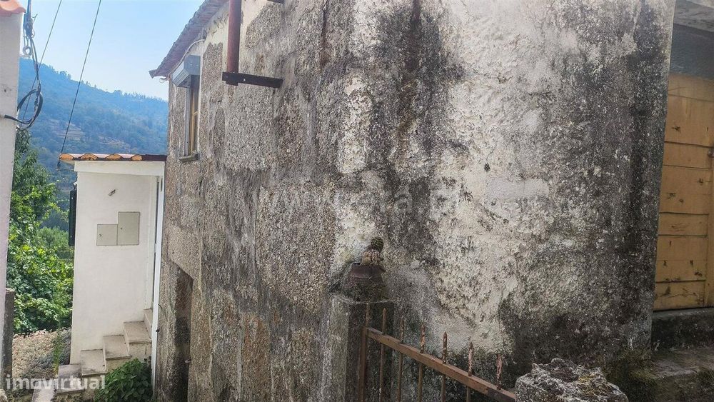 Moradia T2 / Resende, Anreade e São Romão de Aregos
