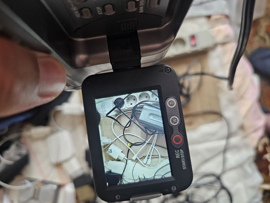 Видеокамера Sony DCR-TRV285E