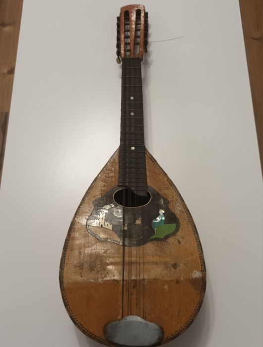 Stara mandolina gitara