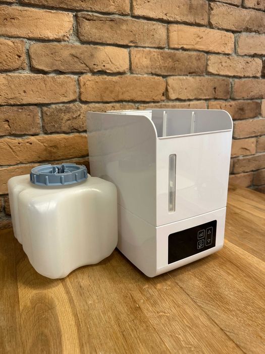 Nawilżacz parowy Boneco S250, zbiornik 3 l, używany