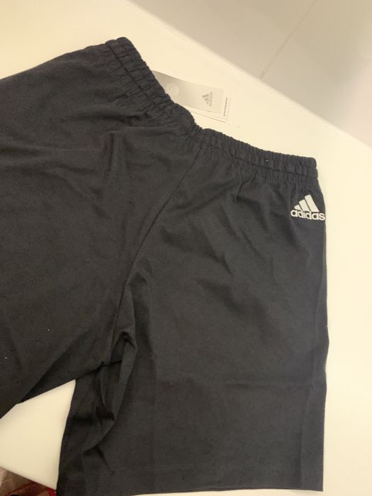 Spodenki Adidas orginal m/l