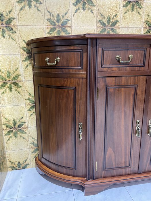 Móvel sapateira/aparador em cerejeira