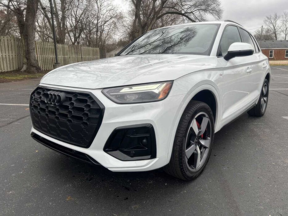 Audi Q5 quattro S line Prem Plus 45 TFSI      2024