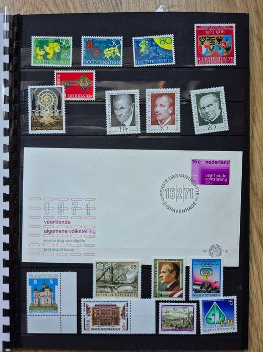 Klaser ze Znaczkami - A919