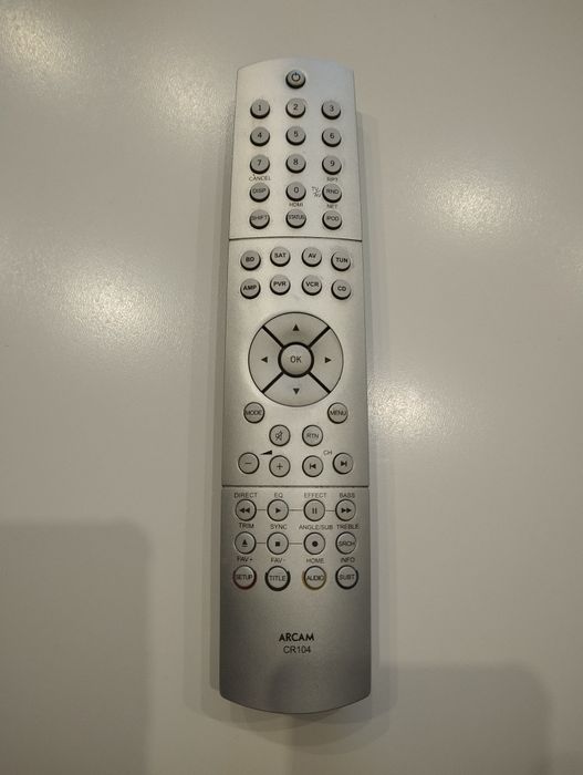 ARCAM  FMJ  BDP 100    blu ray