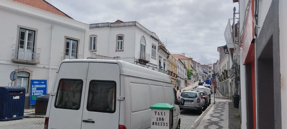 Arrenda-se loja no centro
