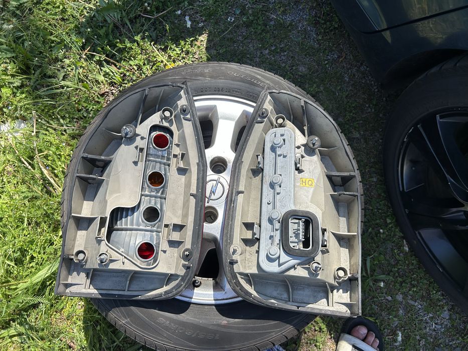 Стопи опель зафіра а комплект