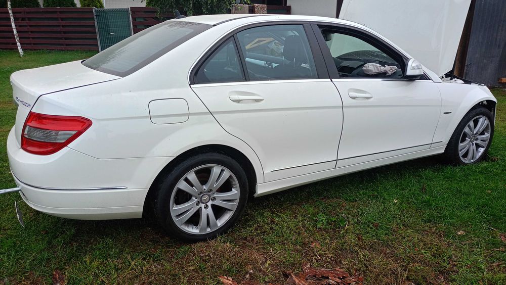 Mercedes c 204 1.8 kompresor w całości