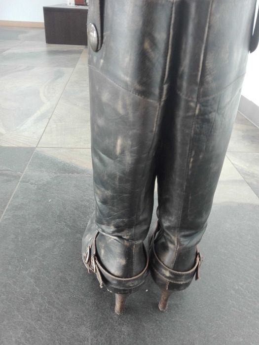Botas em pele Tam 39