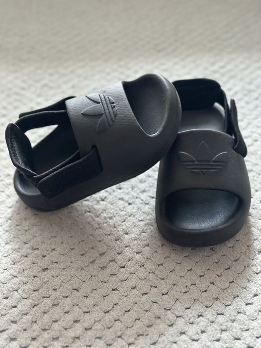 Дитячі сандалі-тапочки Adidas