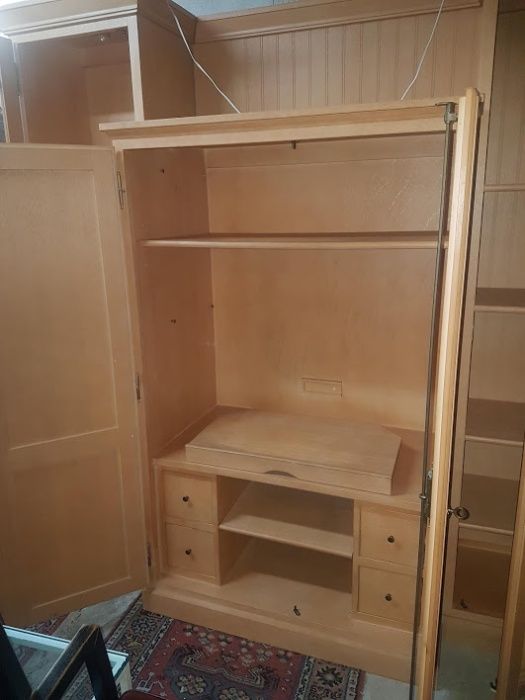 Segment meblościanka dębowa z Niemiec kredens dębowy bieliźniarka !!