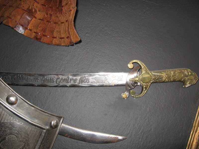 Panoplia komplet na ścianę szable, hełm, tarcza