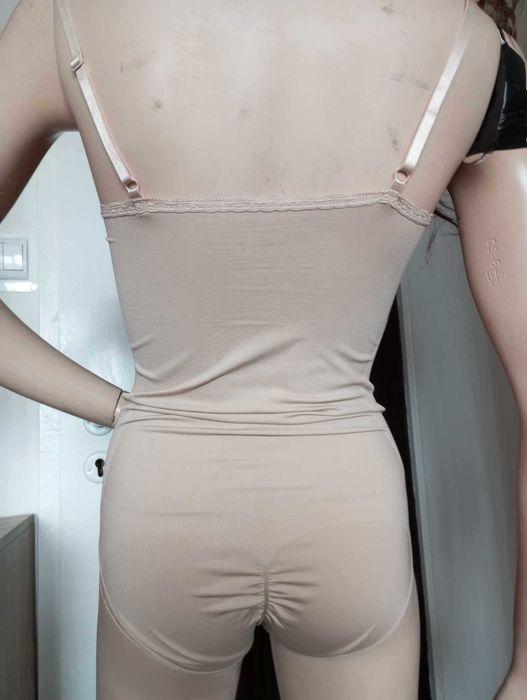 Body modelujące nr 40 rozm M, miseczka B