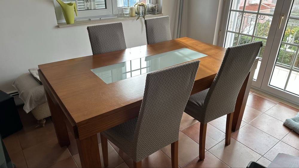 Conjunto sala - armário, aparador e mesa