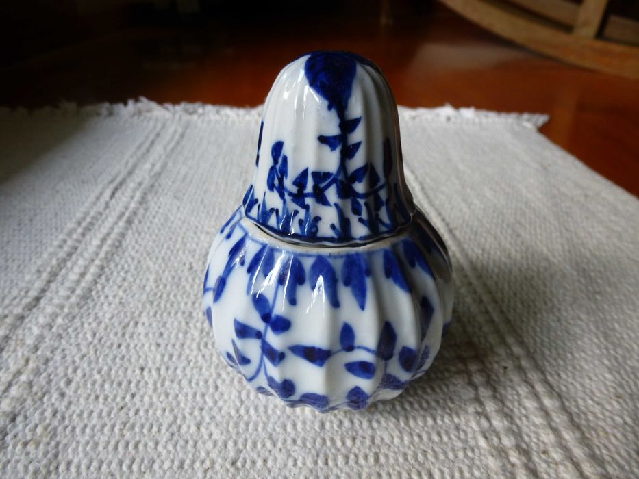Pote redondo de louça