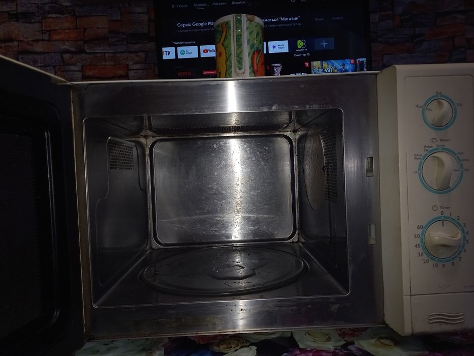 Брендовая микроволновка . Нержавейка. СВЧ. Микроволновая печь.