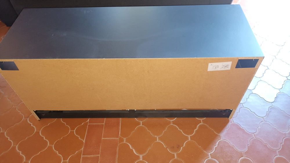 Móvel de tv com 2 gavetas impecável