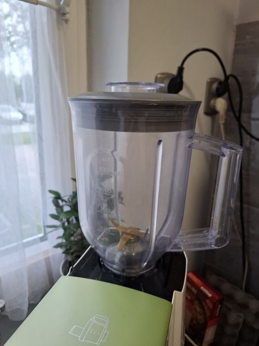 Robot kuchenny planetarny