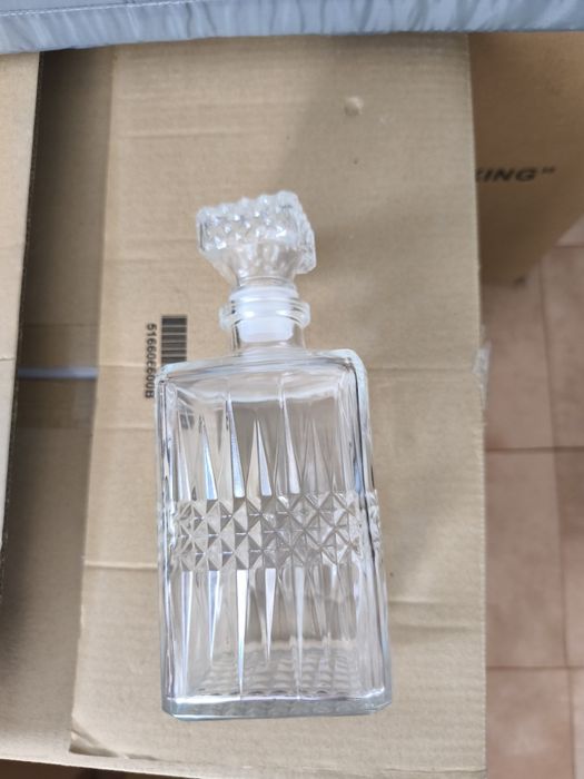 Garrafas de whisky dois modelos64741326715523123