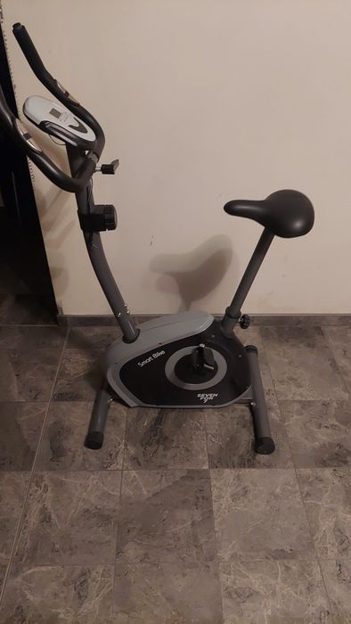 Bieżnia Spirit XT285 + wiosła  i rower stacjonarny gratis