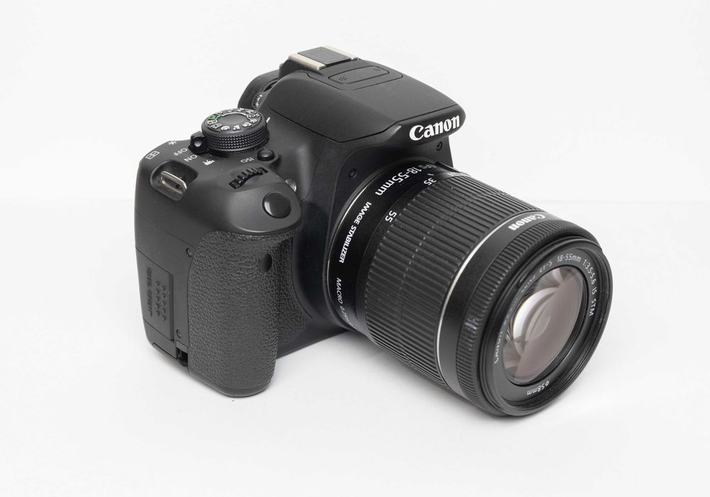 Canon EOS 700D + obiektyw 18-55mm | Duży zestaw akcesoriów