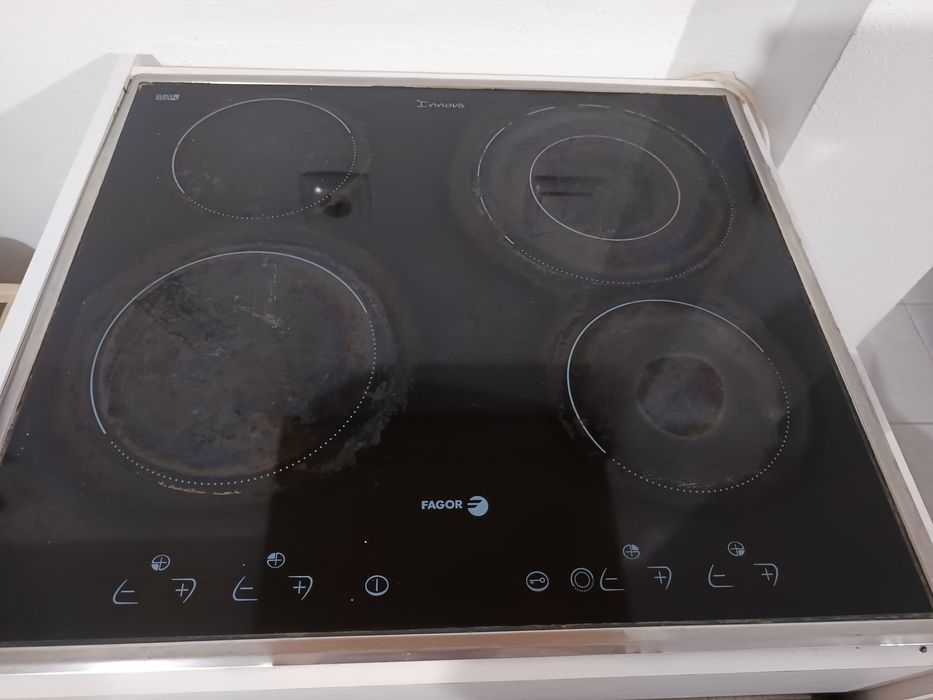 Placa e forno eléctrico