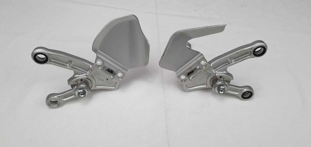 MV Agusta Brutale 1090/9090/9020 Sety podnóżki kierowcy Lewa Strona