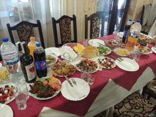 Виїзна кухня,корпоративи,ювілеї, кейтеринг,поминальні обіди.