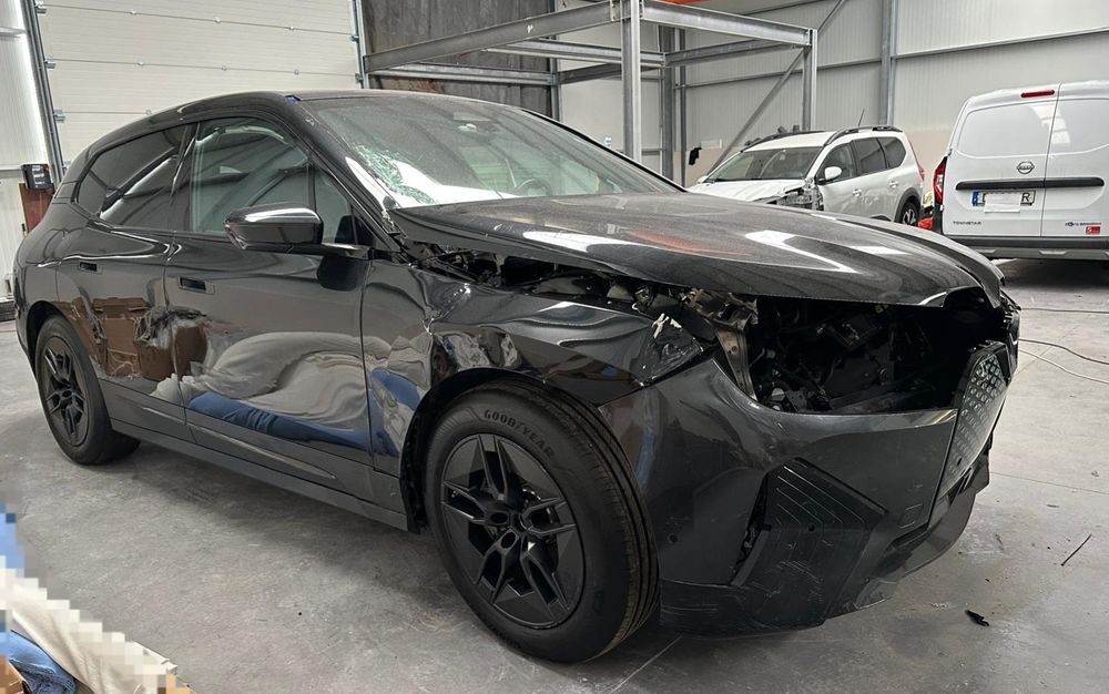 Bmw IX  100% eletrico  2023