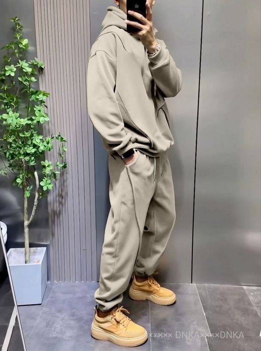 Чоловічий спортивний костюм весняний