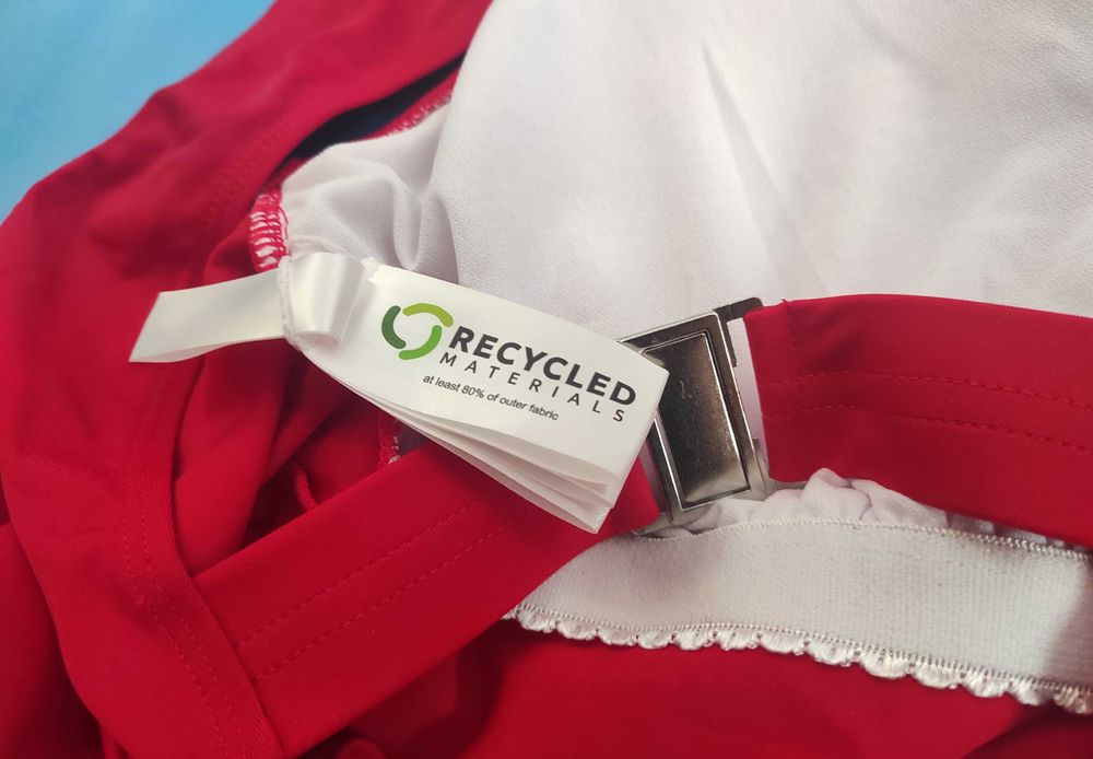 Czerwone tankini zapinane na plecach Bonprix