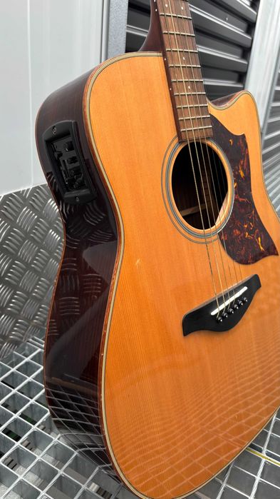 Guitarra Acústica Yamaha A1R