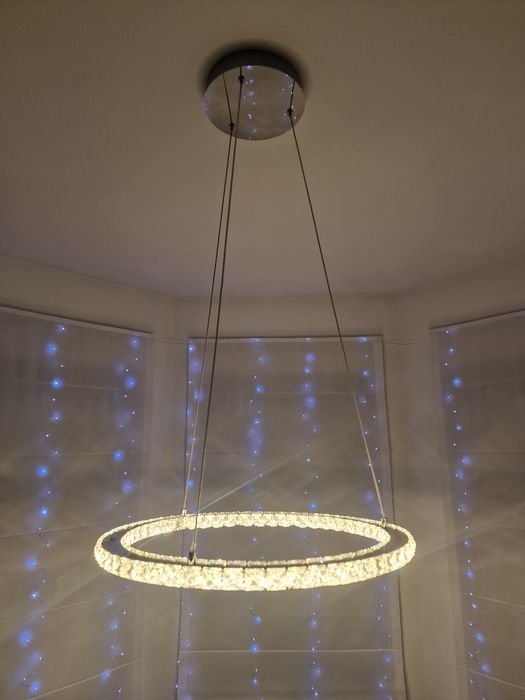 Lampa okrągła glamour Beliani