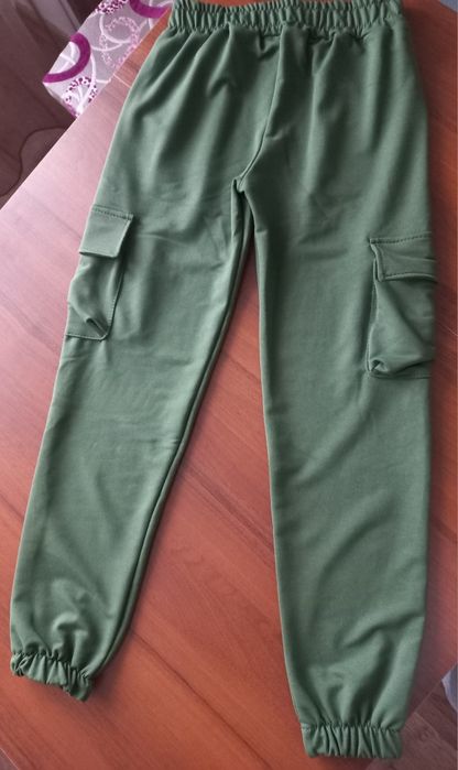 Спортивні штани для хлопчика на зріст 146см НОВІ