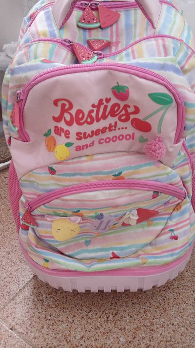 Mochila com rodas Menina