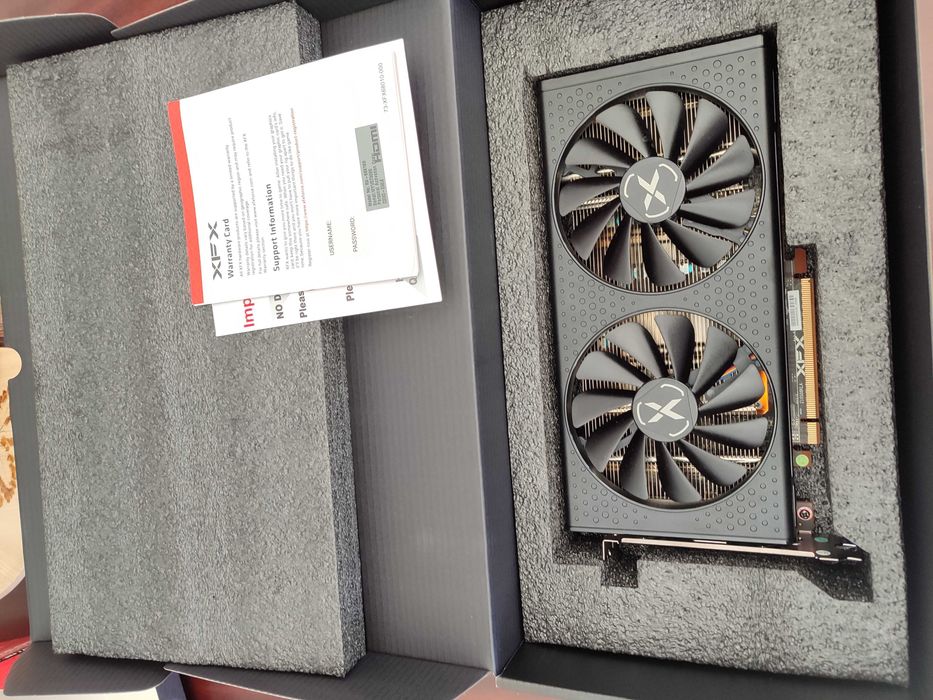 Placa Gráfica AMD RADEON RX 6600 XT