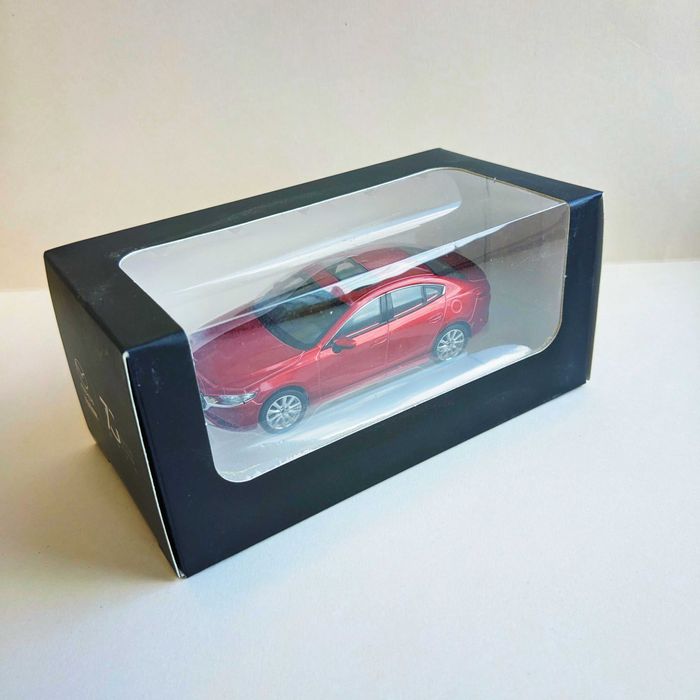 Kolekcjonerski model Mazda 3 Soul Red 1/43