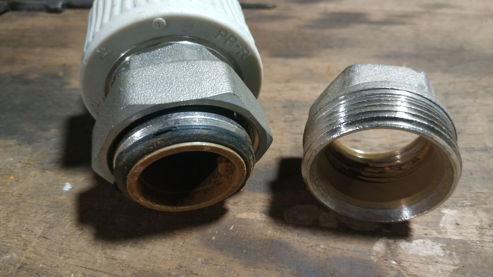 Муфта американка