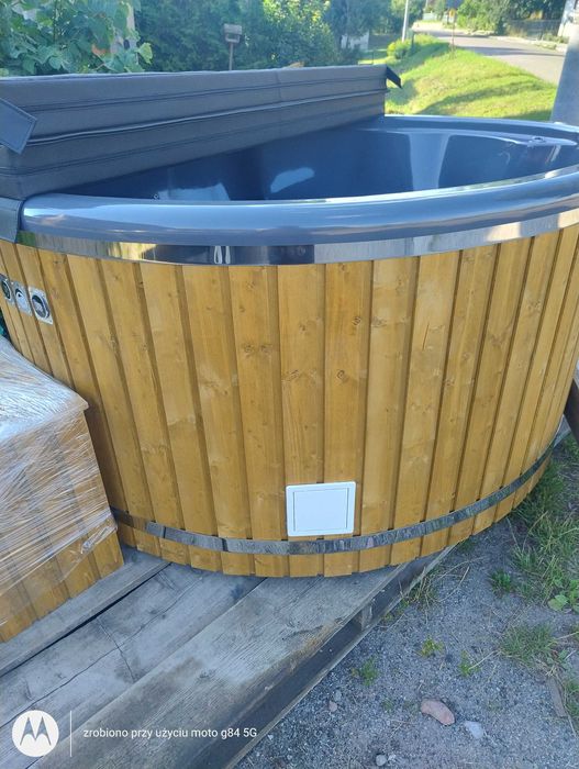 Balia jacuzzi z LED i masażami – bez czekania – nowa