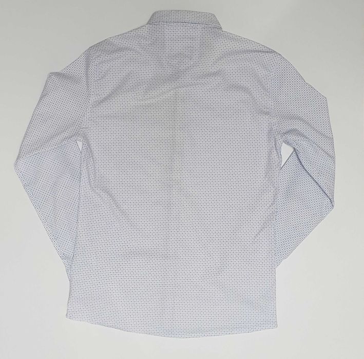 Рубашка мужская с длинным рукавом