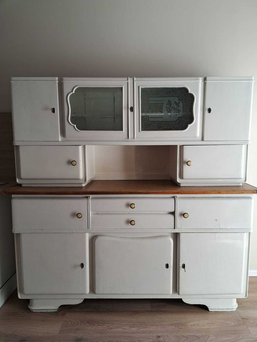 byfyj - kredens kuchenny