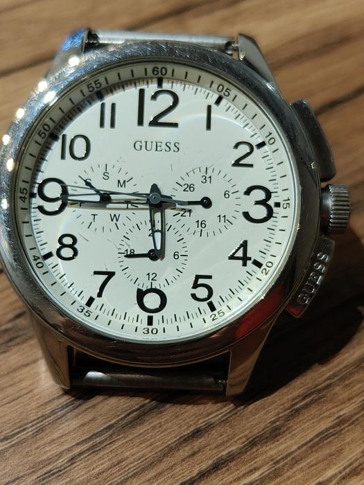 Piekny zegarek męski Guess na bransolecie, model W10562G1